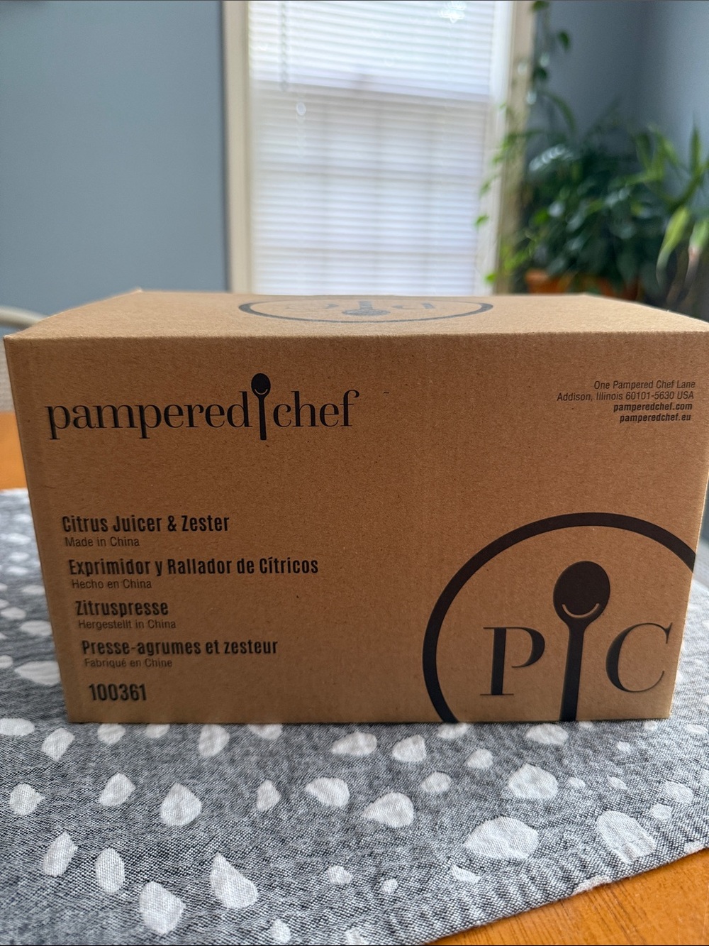 Pampered Chef Citrus Juicer & Zester